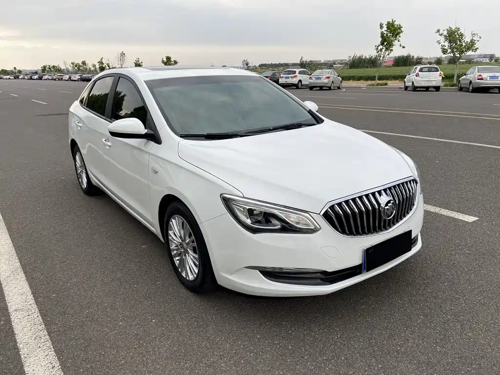 Buick Excelle 2017 — фото 3