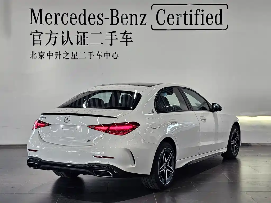 Mercedes-Benz C-Class 2024 — фото 3
