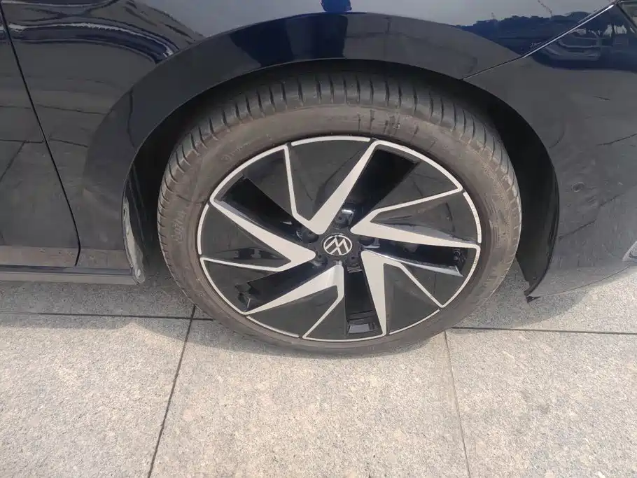 Volkswagen Magotan 2024
