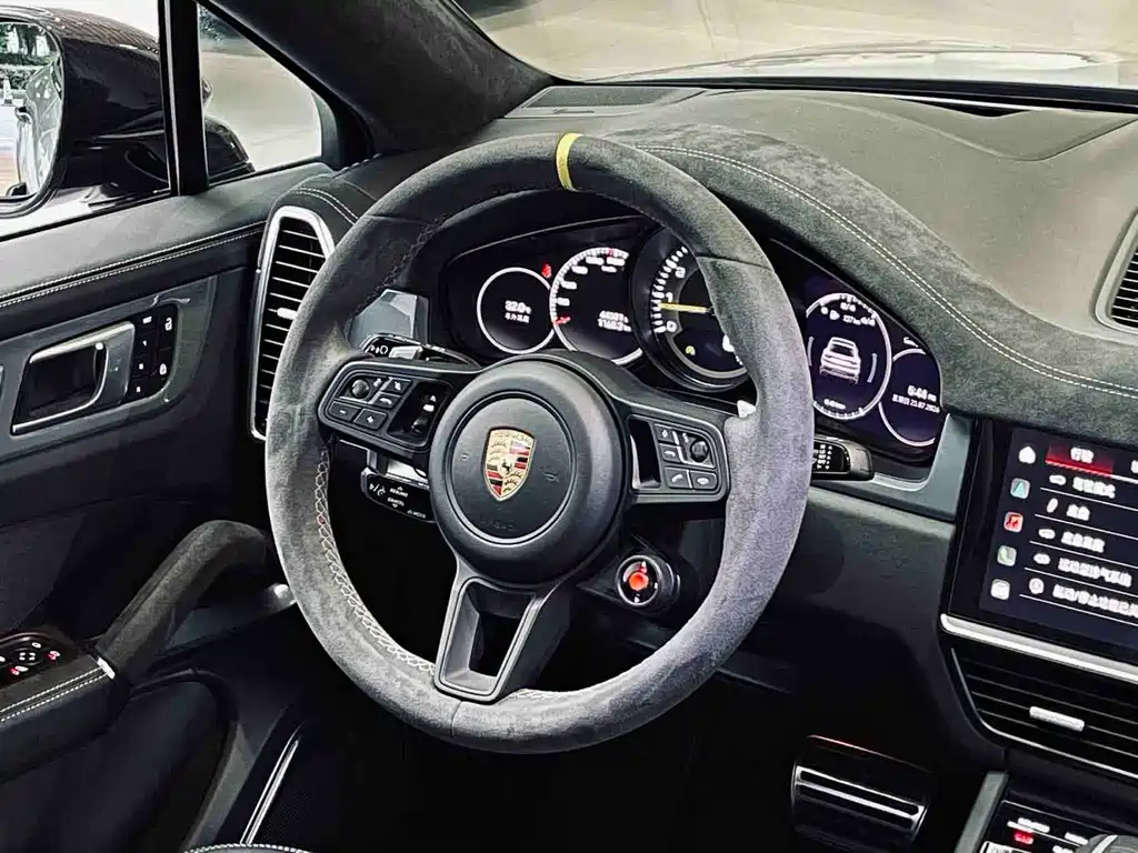 Porsche Cayenne 2023 — фото 7