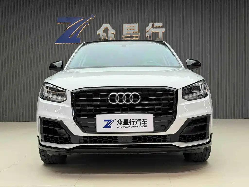 Audi Q2L 2019