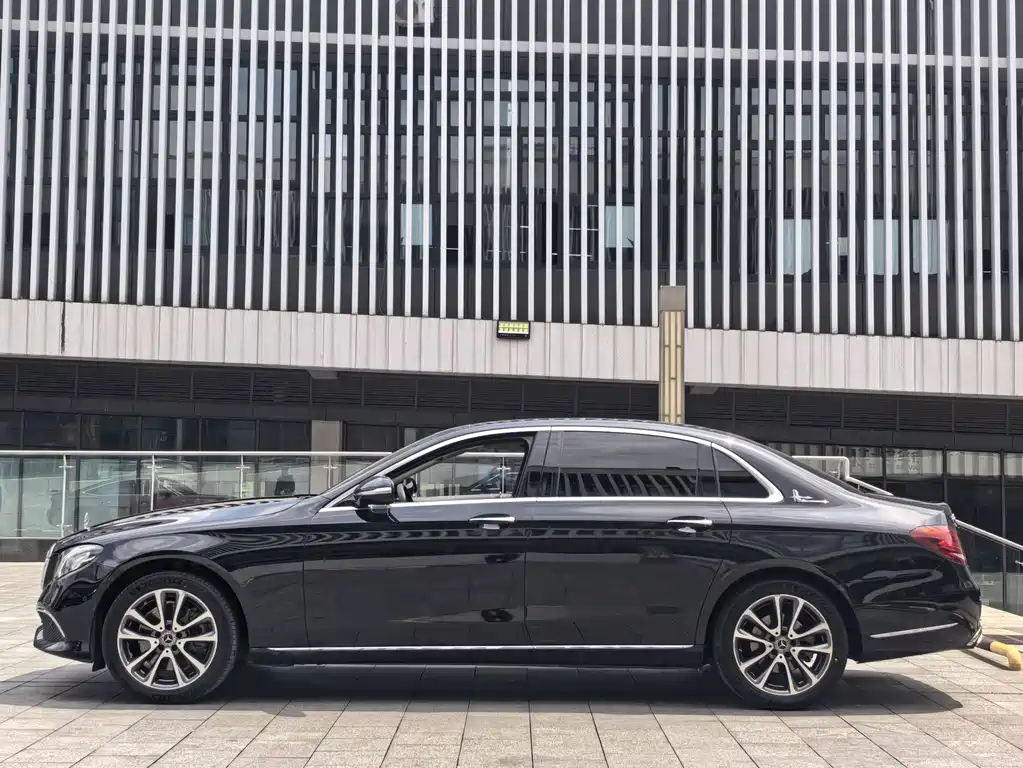Mercedes-Benz E-Class 2020 — фото 3