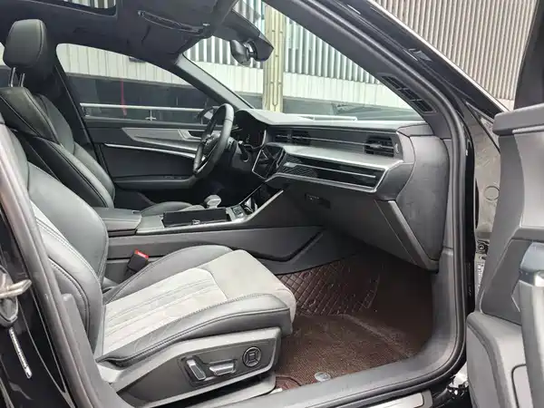 Audi A6L 2023