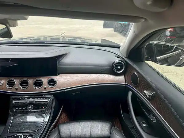 Mercedes-Benz E-Class 2017