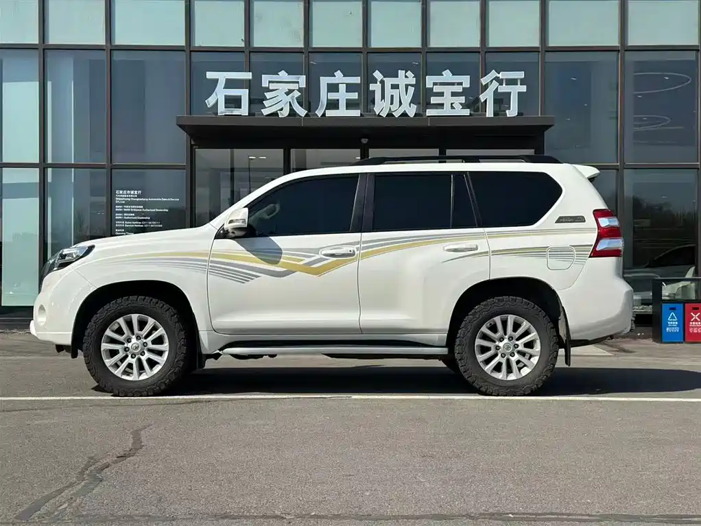 Toyota Prado 2016 — фото 3
