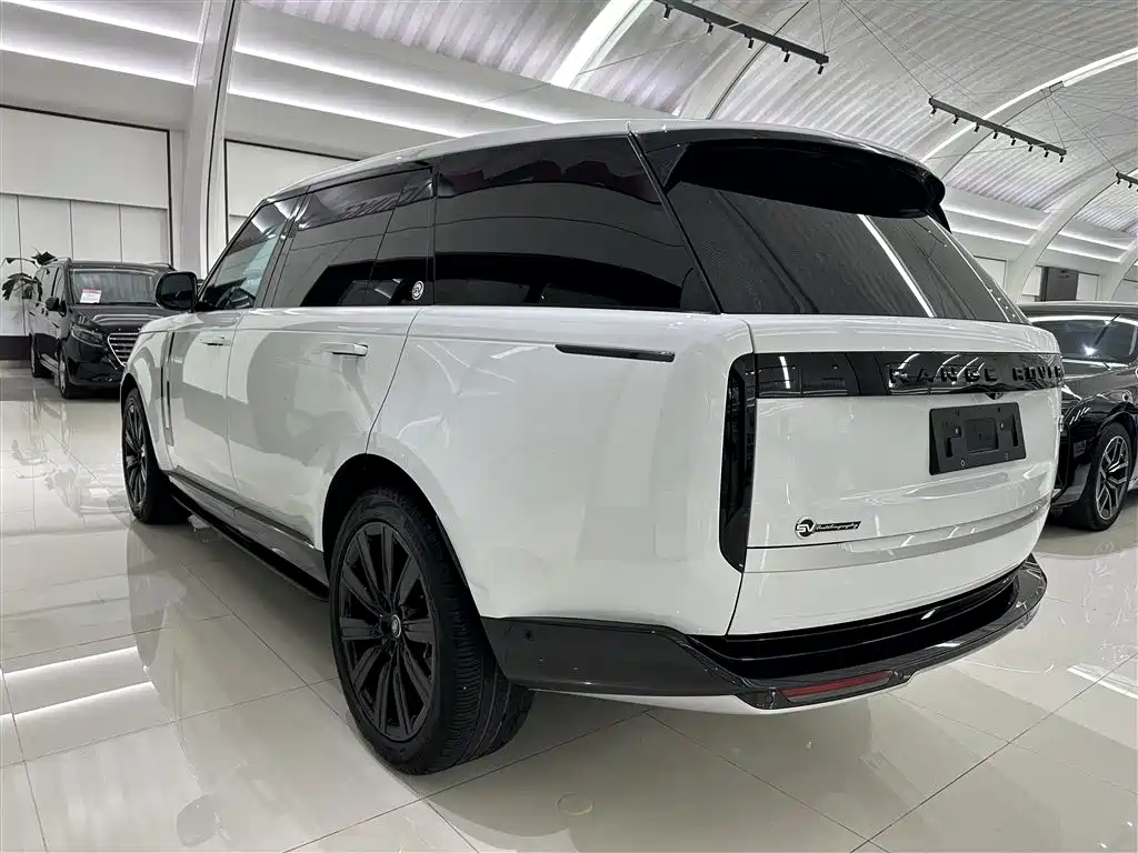 Land Rover Range Rover 2023 — фото 20