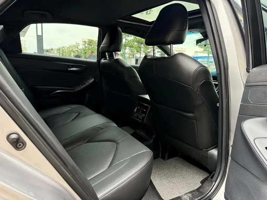 Toyota Avalon 2020 — фото 13