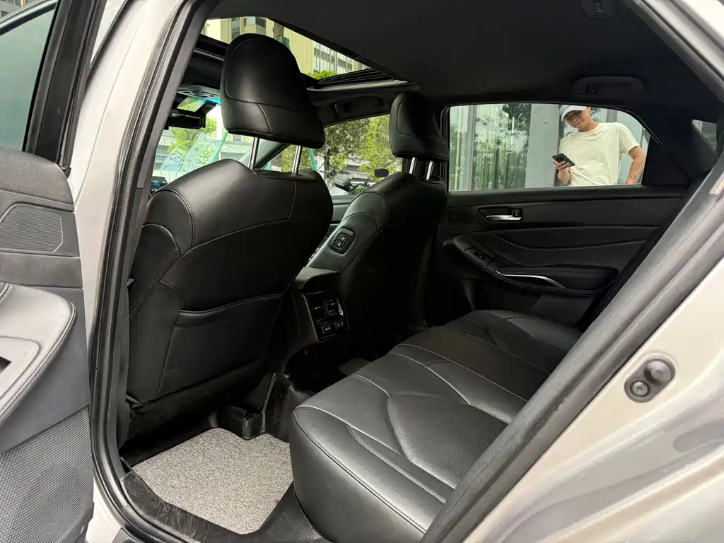 Toyota Avalon 2020 — фото 12