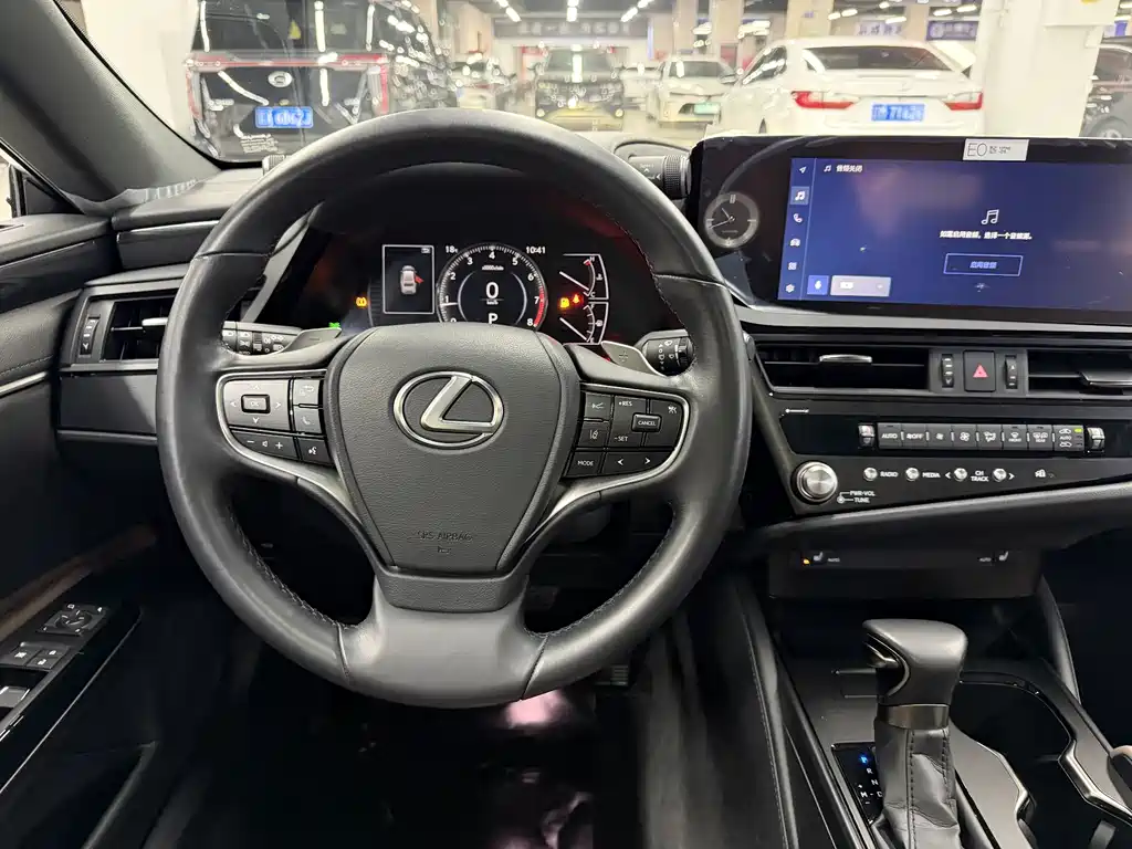 Lexus ES 2024 — фото 11