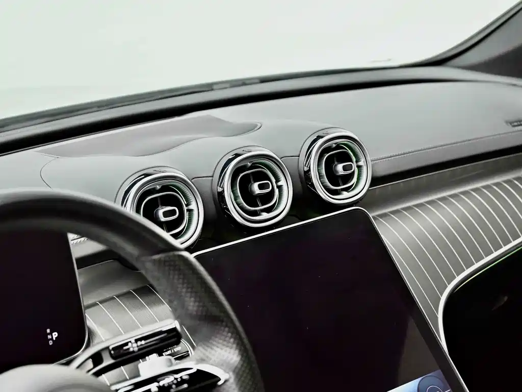 Mercedes-Benz C-Class 2024 — фото 20