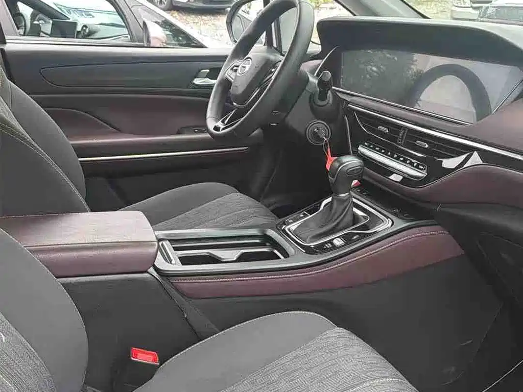 GAC Motor Trumpchi M6 2022 — фото 8