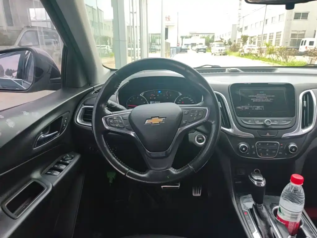 Chevrolet Equinox 2017 — фото 11