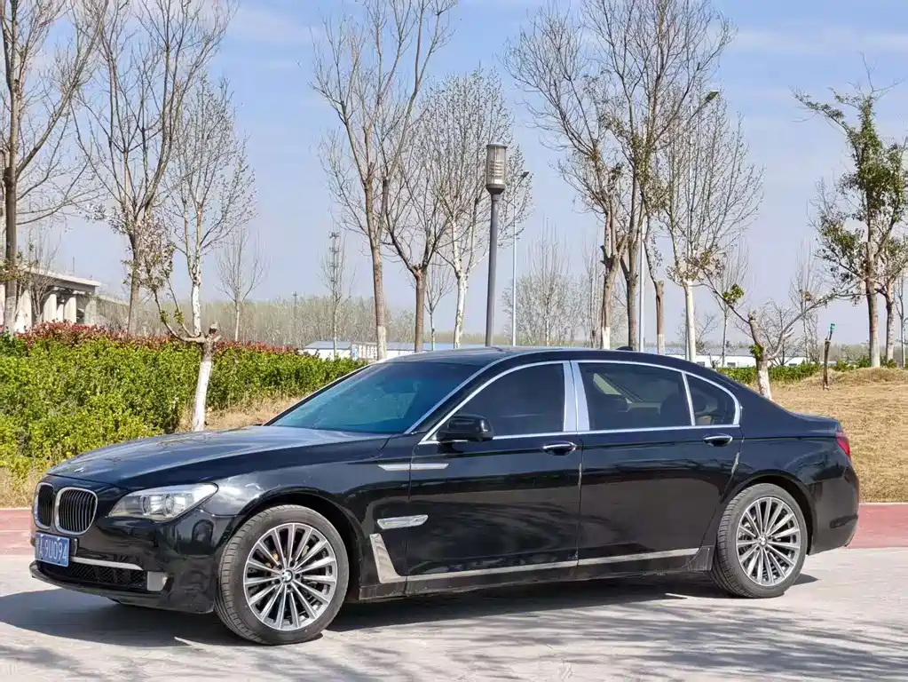 BMW 7 Series 2014 — фото 3