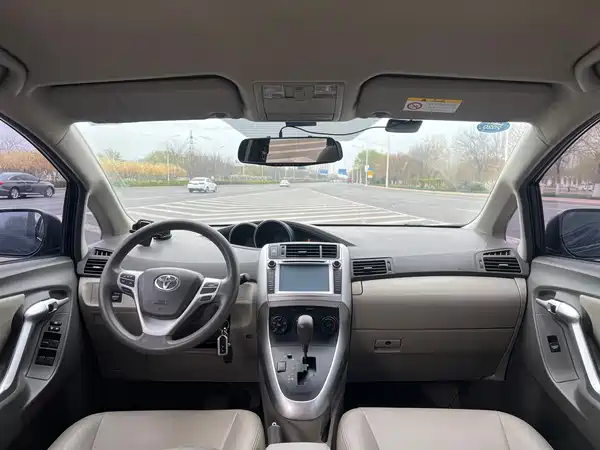 Toyota Yizhi 2016
