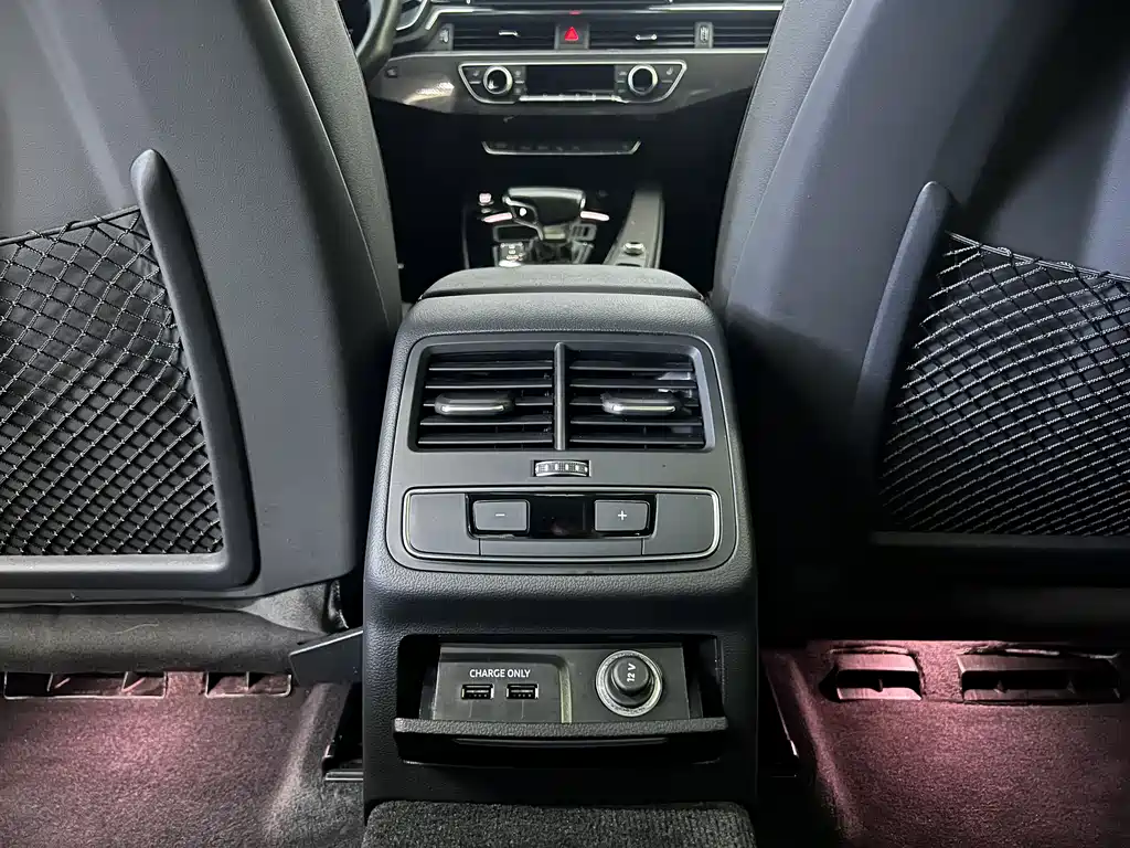 Audi A4L 2022 — фото 27