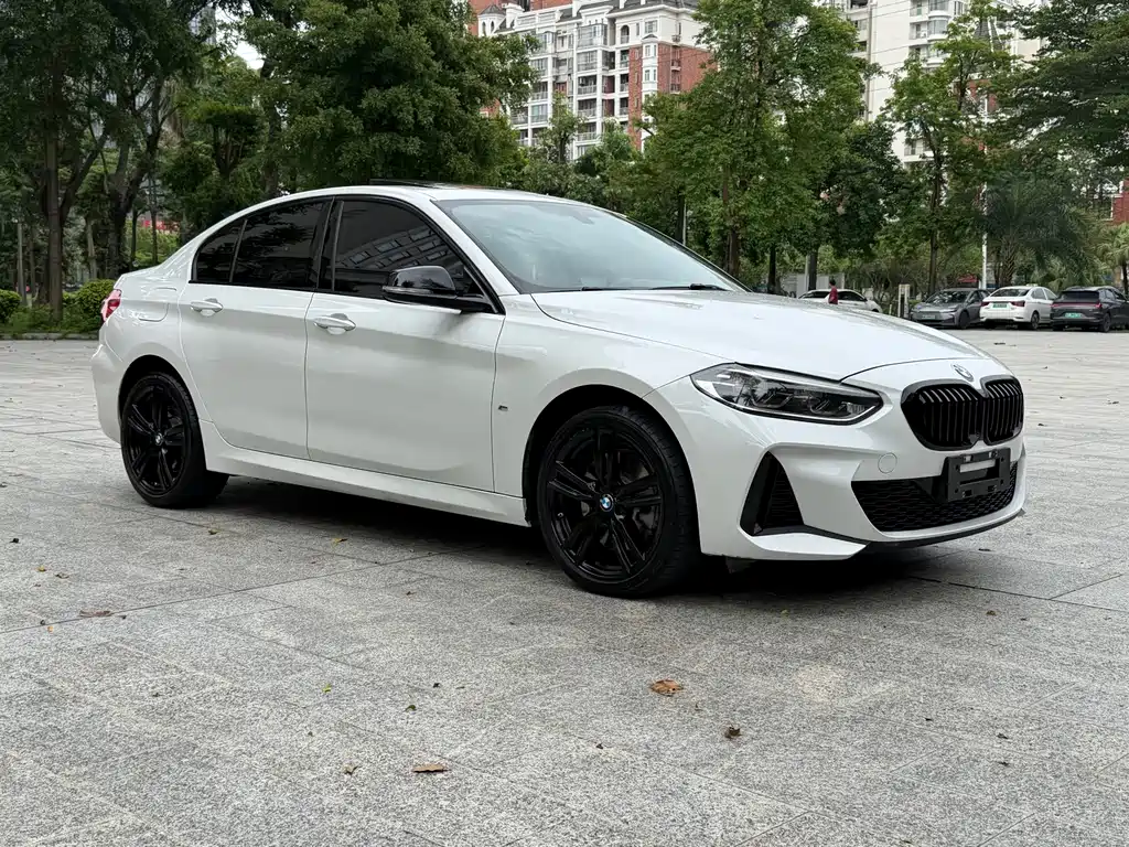 BMW 1 Series 2021