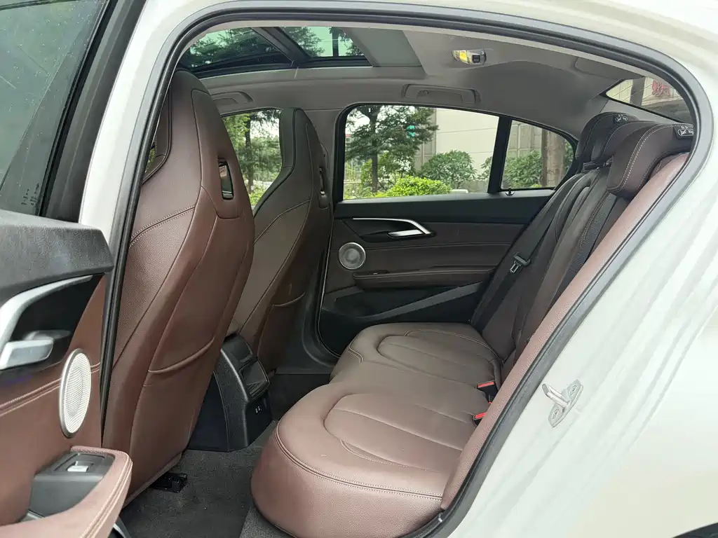 BMW 1 Series 2021