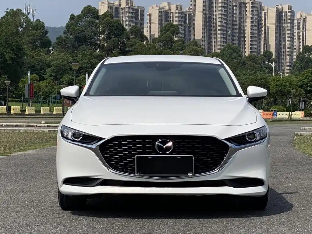 Mazda 3 Axela 2022