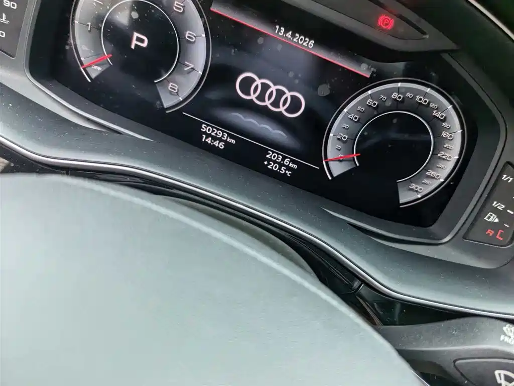 Audi Q7 2023 — фото 6