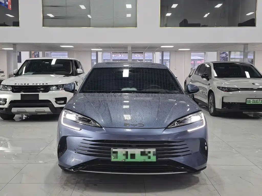 BYD Seal 07 DM-i 2025 — фото 2