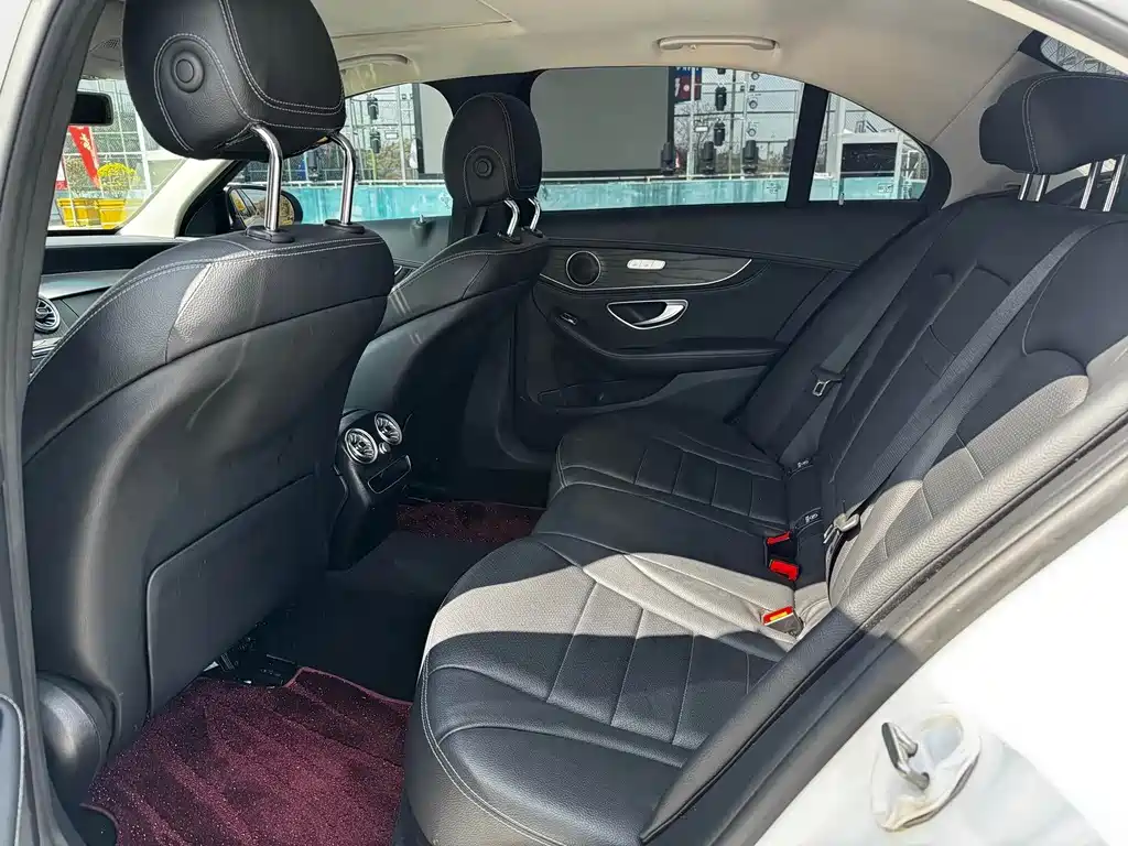Mercedes-Benz C-Class 2020