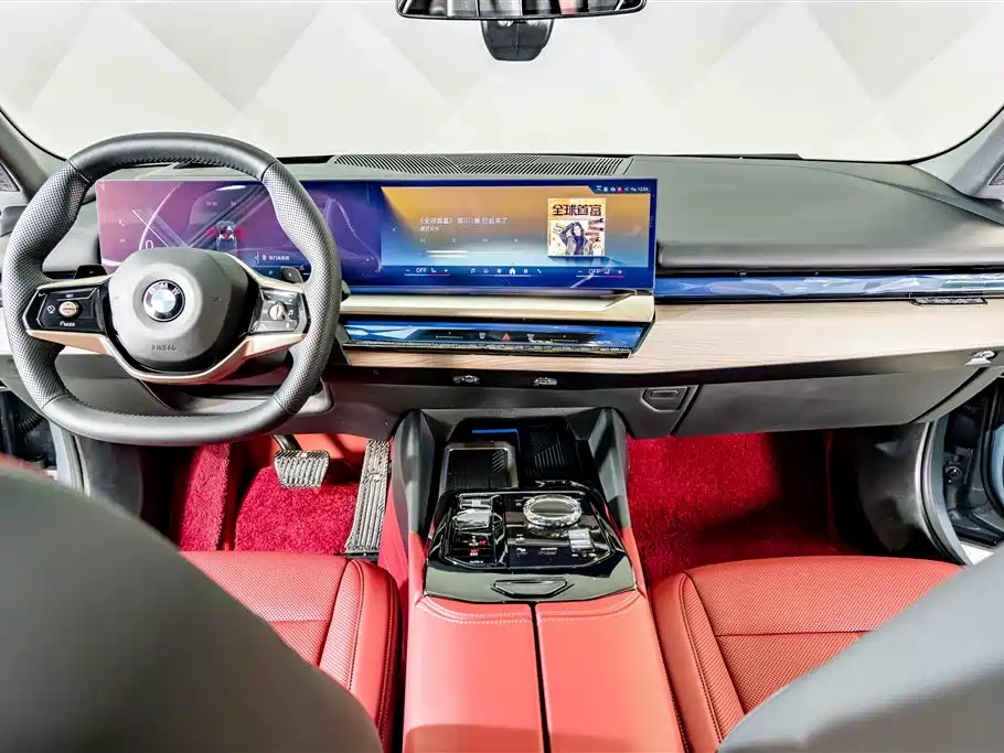BMW 5 Series 2025 — фото 14