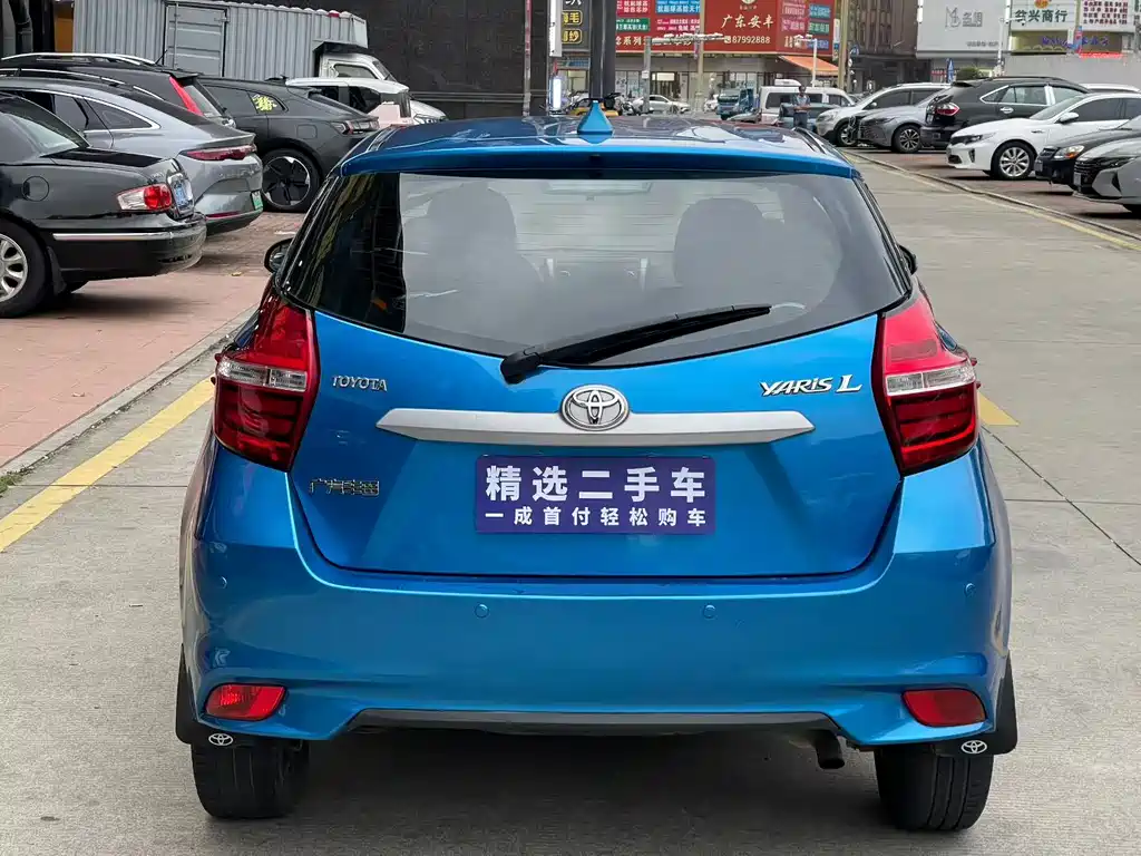 Toyota Yaris L 2016 — фото 5