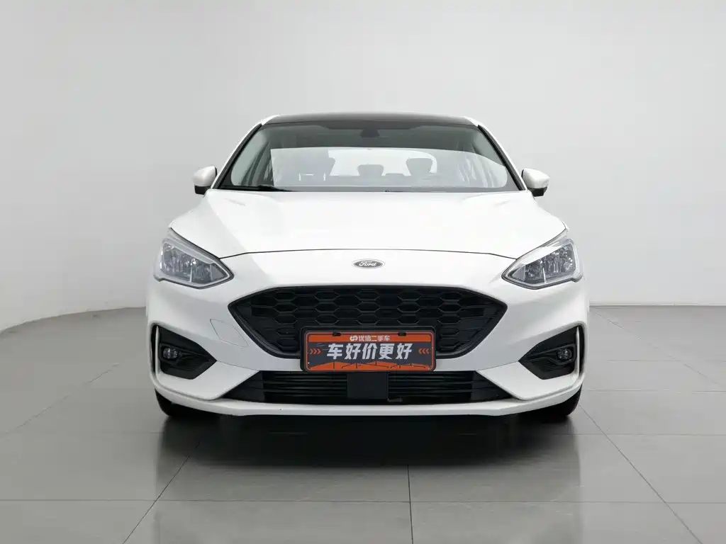 Ford Focus 2019 — фото 3