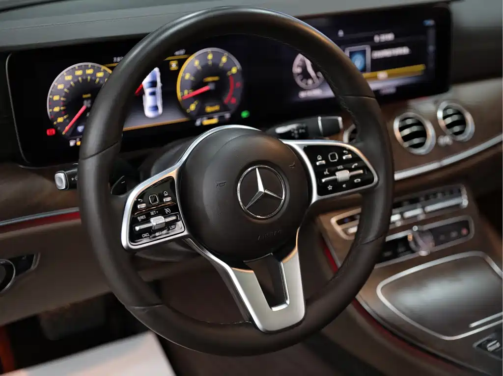 Mercedes-Benz E-Class 2019 — фото 8