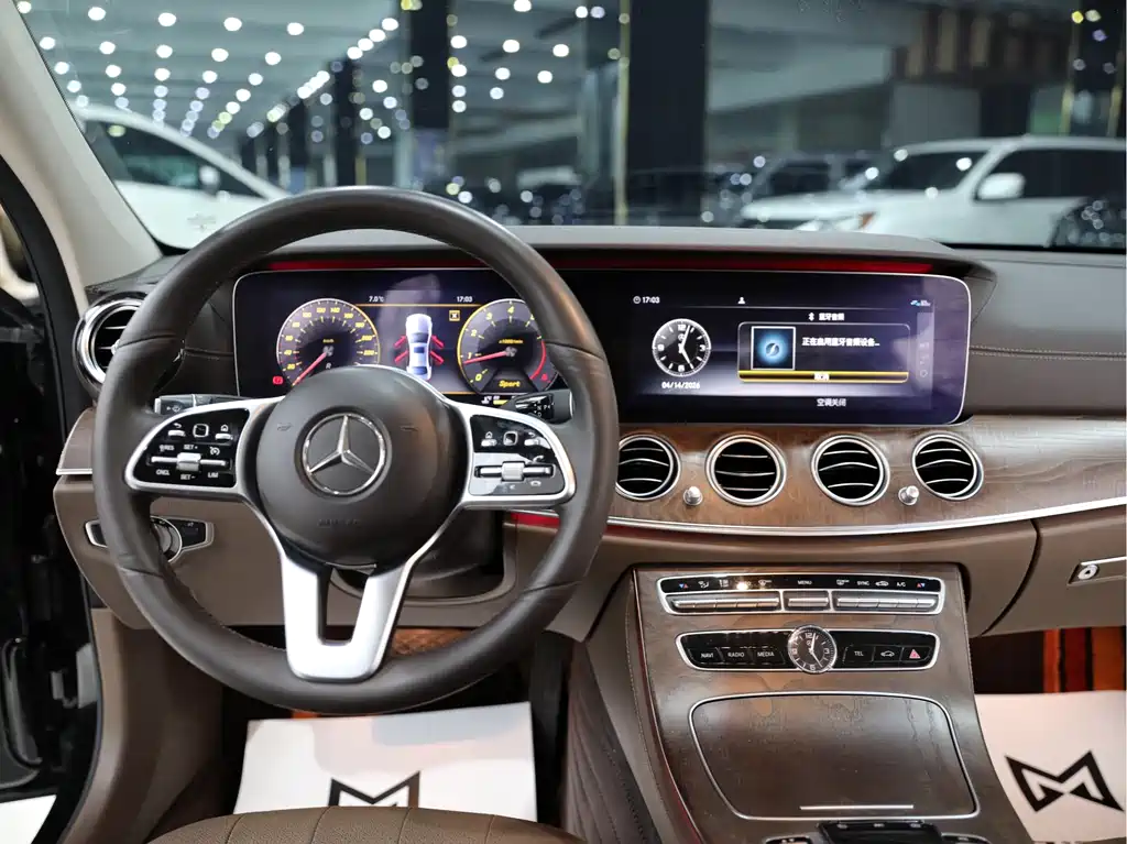 Mercedes-Benz E-Class 2019 — фото 11