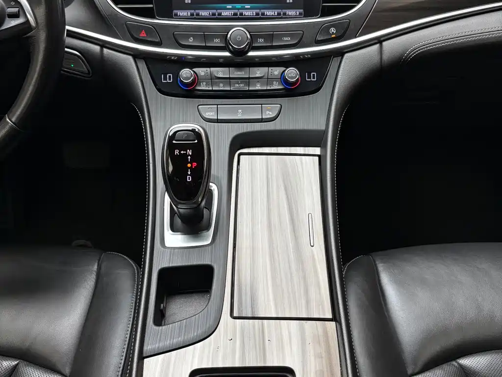 Buick LaCrosse 2018 — фото 8