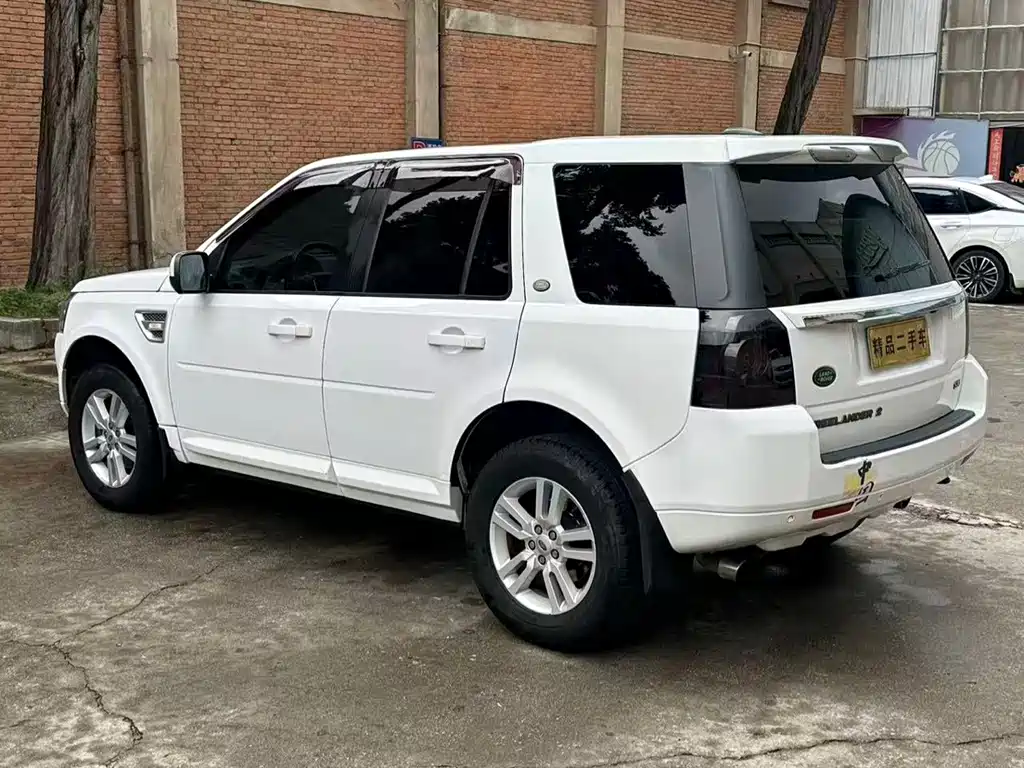Land Rover Freelander 2 2013 — фото 5