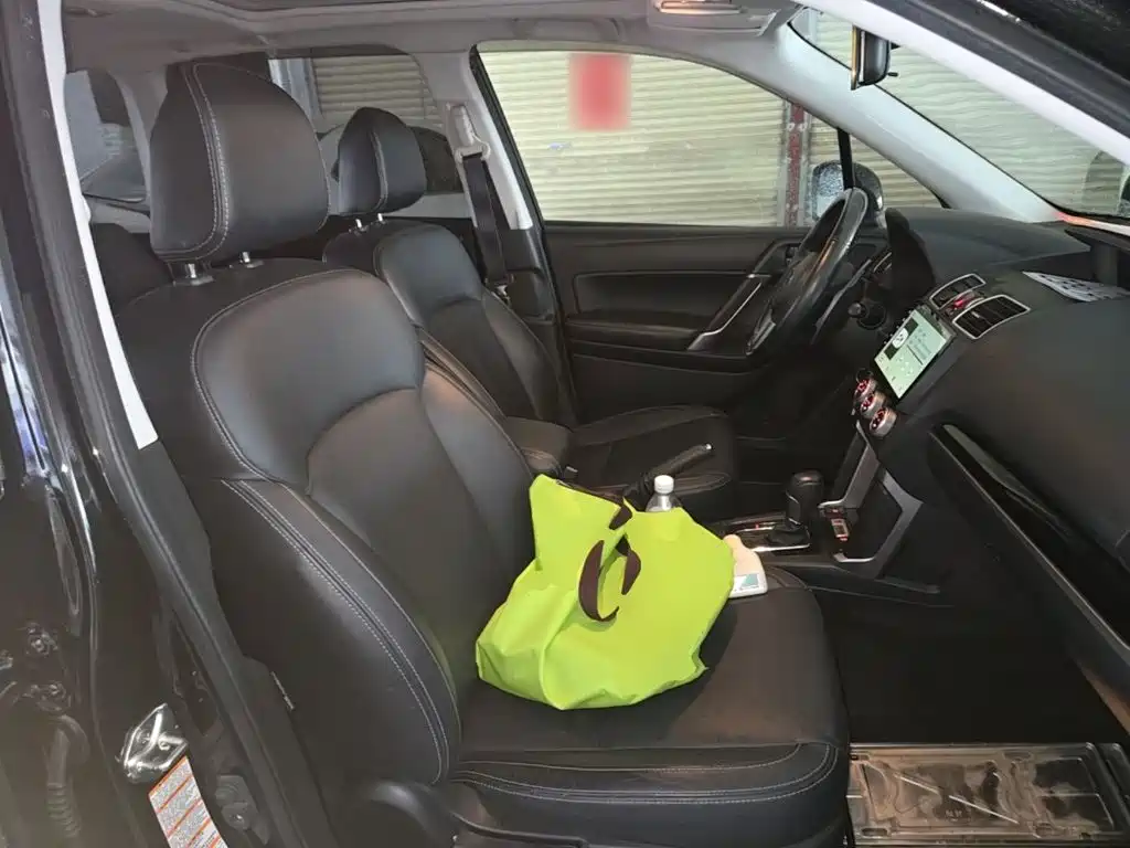 Subaru Forester 2017 — фото 25