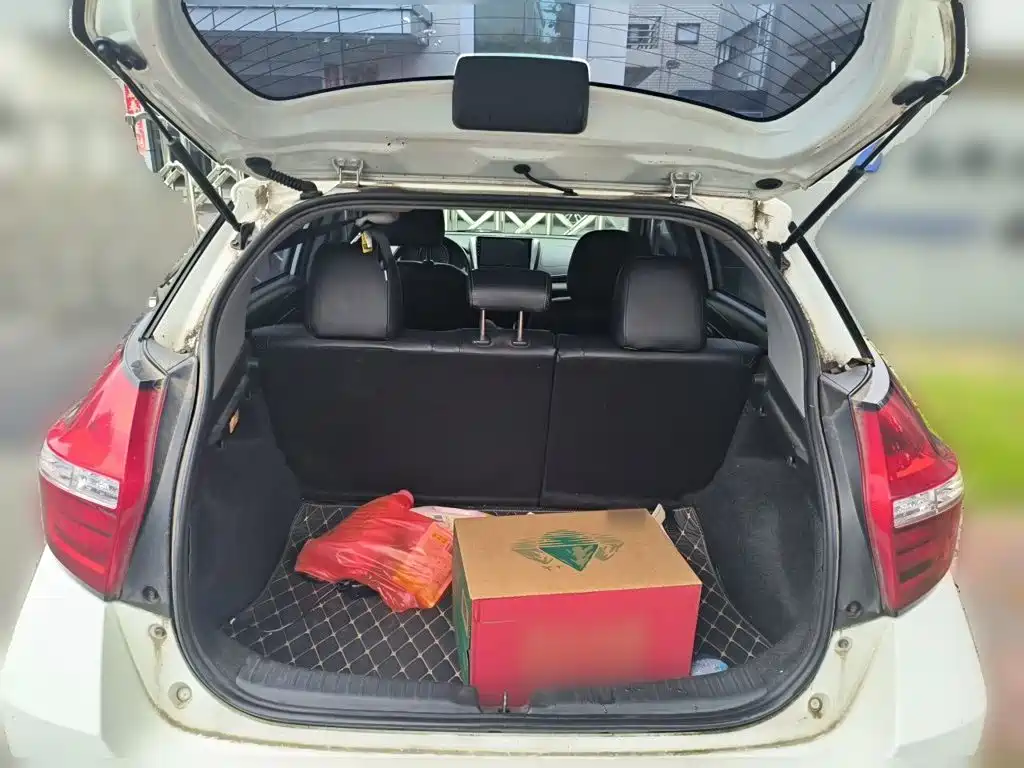 Toyota Yaris L 2019 — фото 20