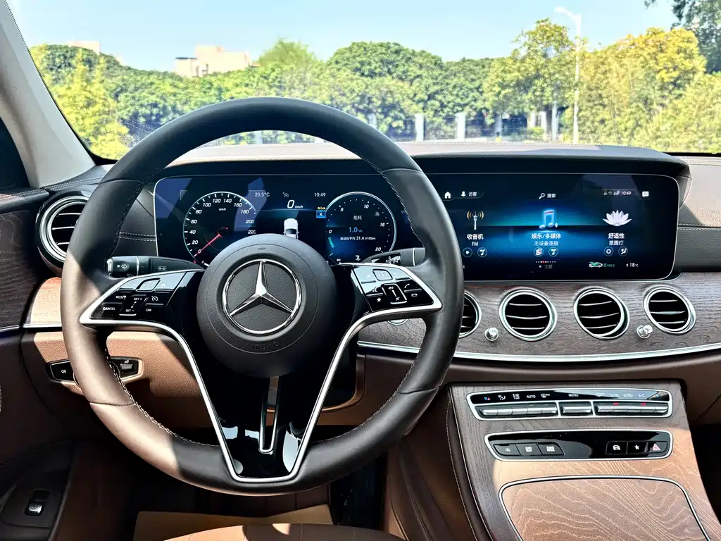 Mercedes-Benz E-Class 2023 — фото 20