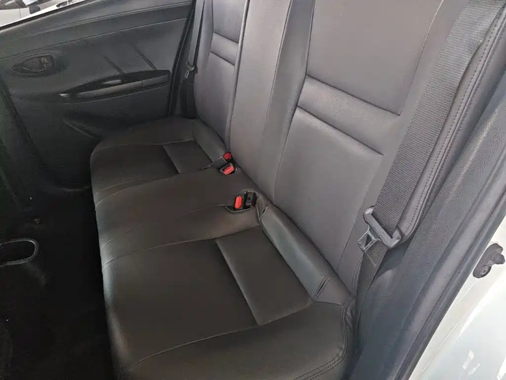 Toyota Yaris L 2018 — фото 17
