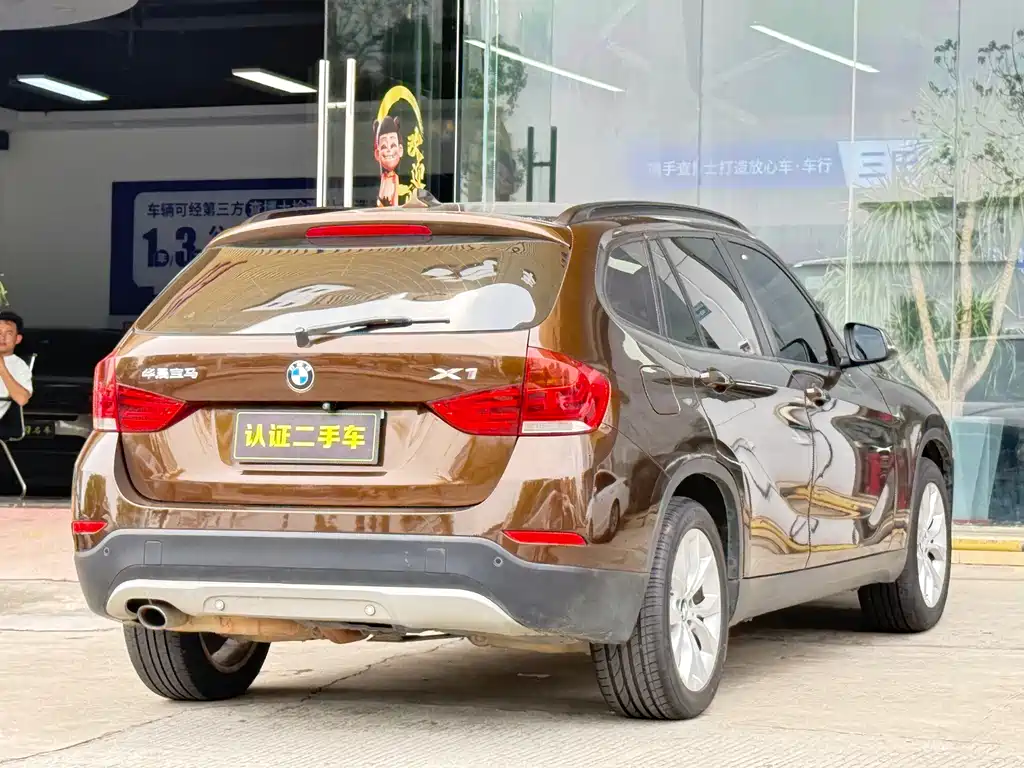 BMW X1 2014 — фото 14