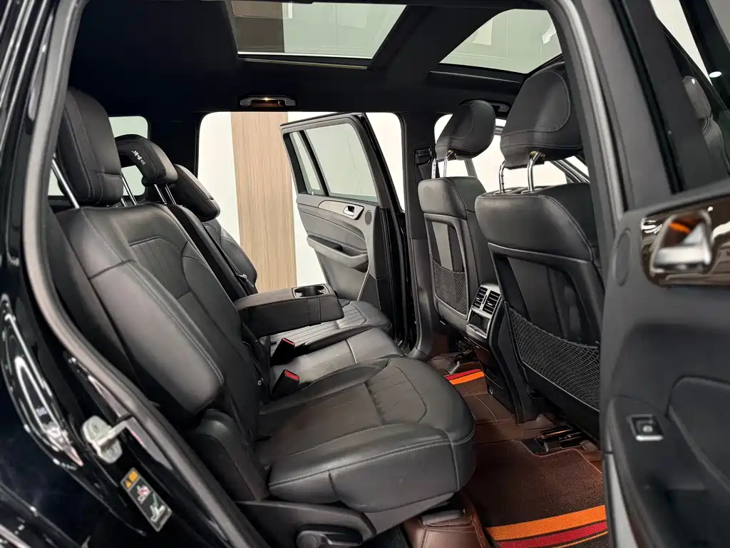 Mercedes-Benz GLS 2017 — фото 18