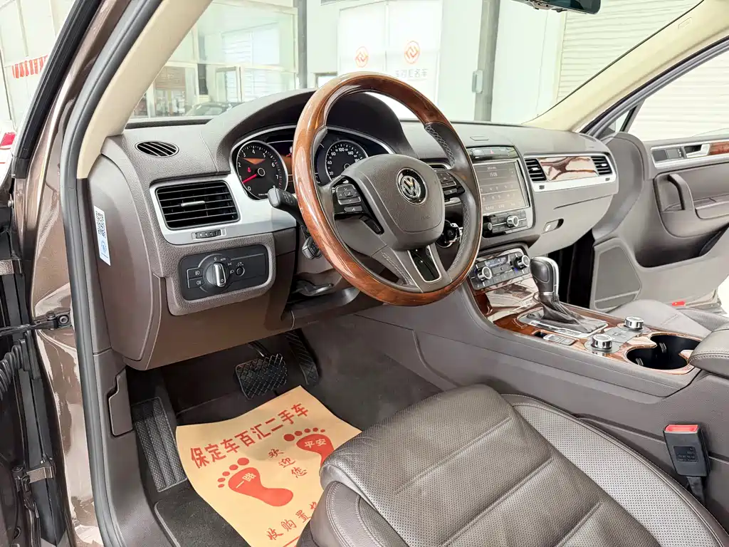 Volkswagen Touareg 2015 — фото 4