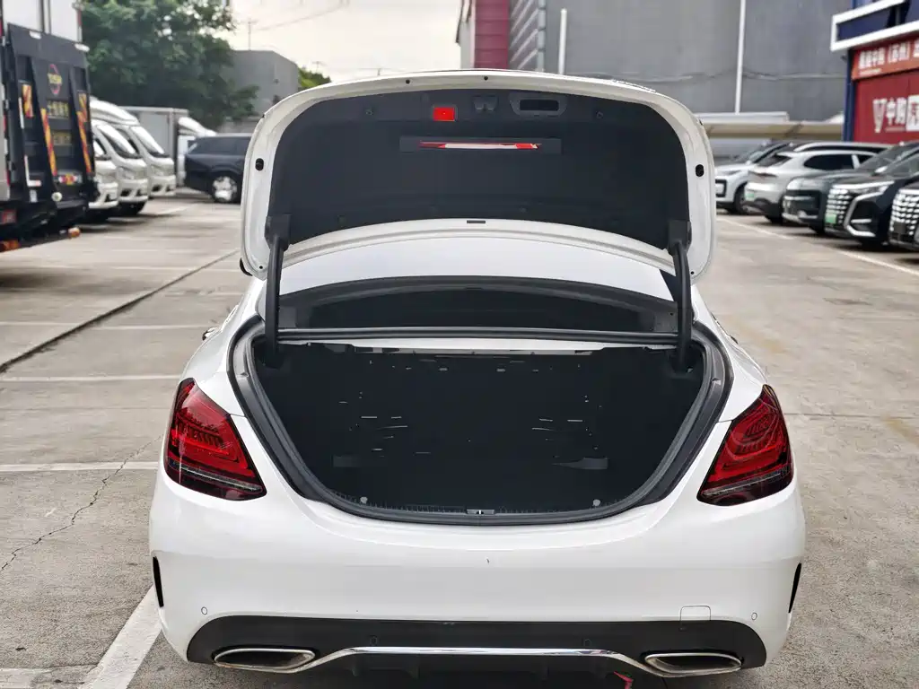 Mercedes-Benz C-Class 2019 — фото 14