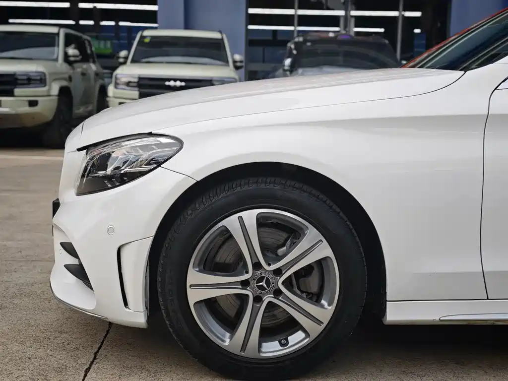 Mercedes-Benz C-Class 2019