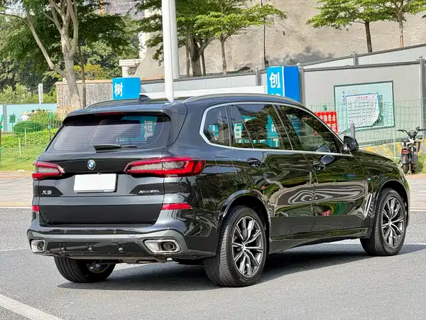 BMW X5 2022