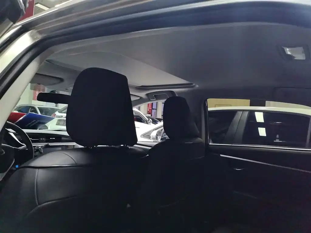 Toyota Corolla 2019 — фото 16