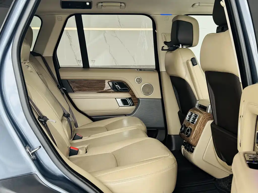 Land Rover Range Rover 2019 — фото 14