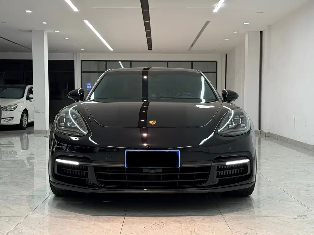 Porsche Panamera 2019 — фото 2