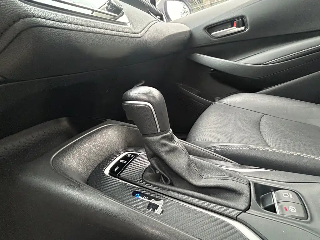 Toyota Corolla 2020 — фото 18