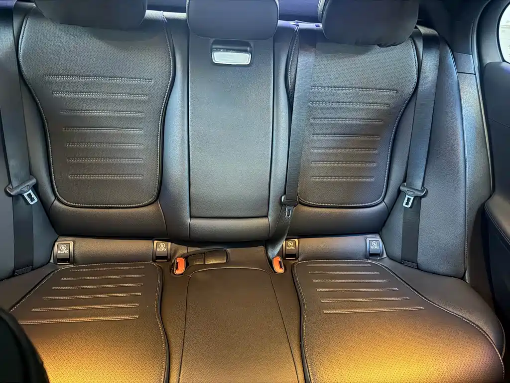 Mercedes-Benz C-Class 2022 — фото 12