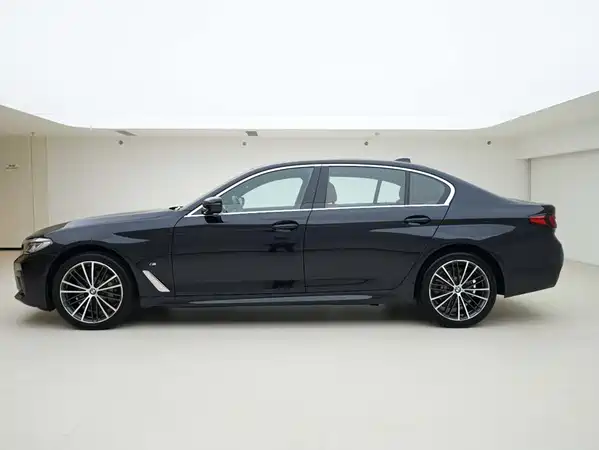 BMW 5 Series 2021