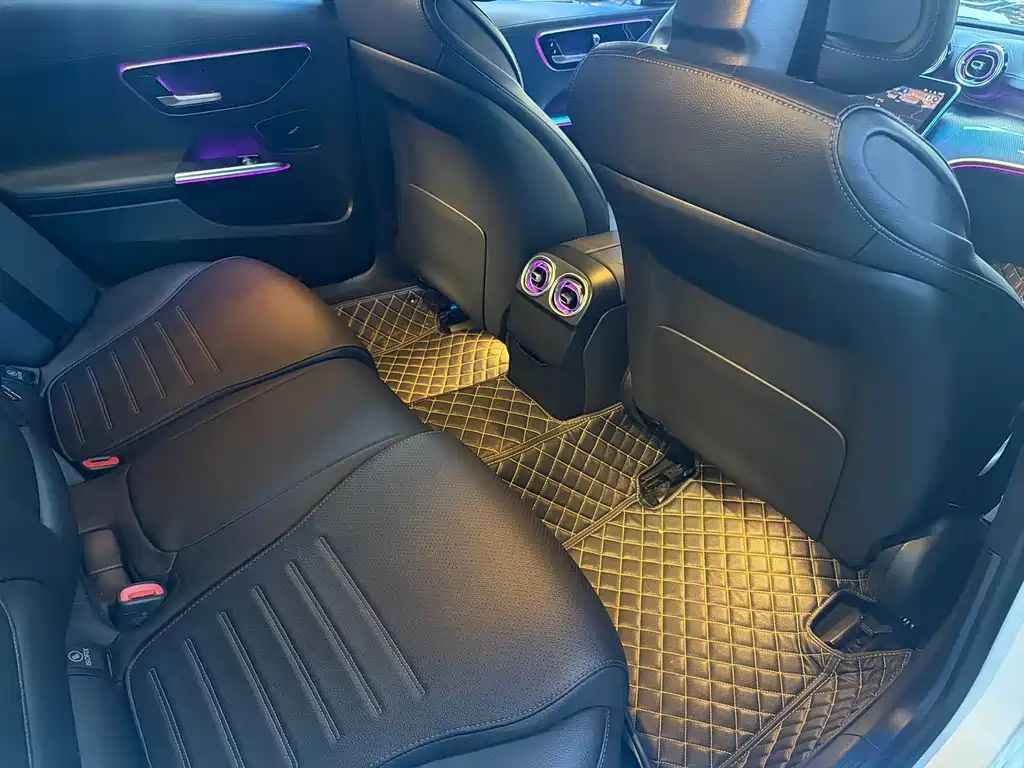 Mercedes-Benz C-Class 2022 — фото 9