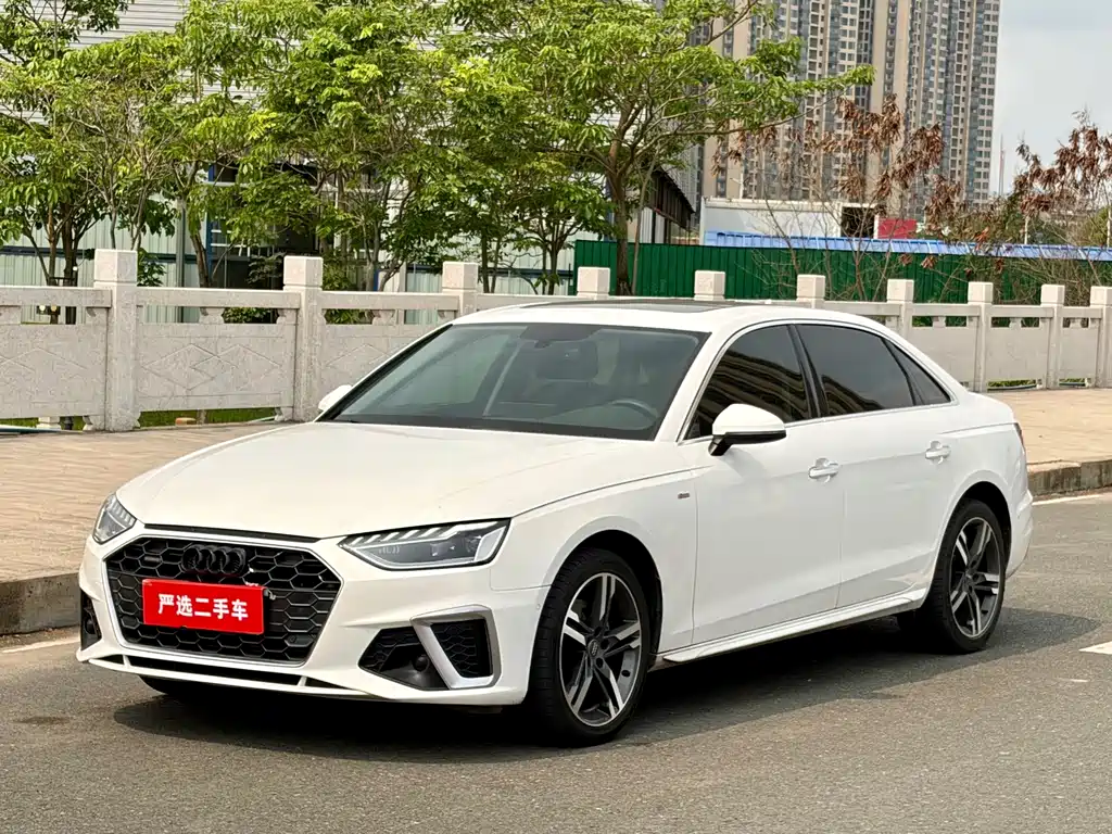 Audi A4L 2020 — фото 1